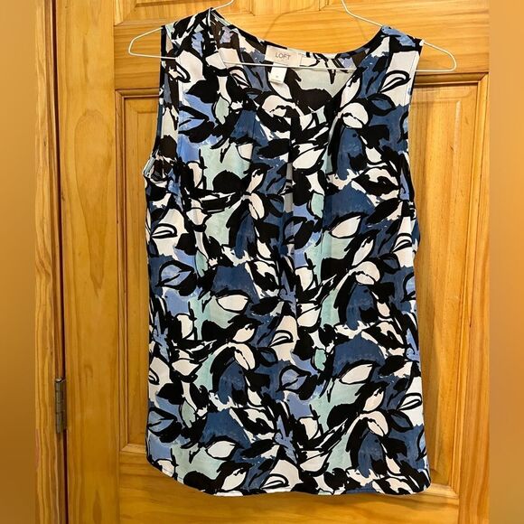 Loft blue floral print tank top size medium - Picture 1 of 5